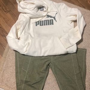 Puma Sweatshirt & Leggings
